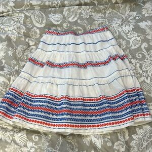 NWOT Club Monaco linen skirt. Size 00. Has embroidery.